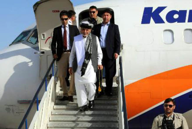 Ghani in Kandahar to Review Security Situation